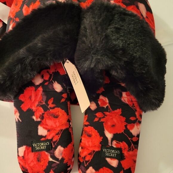 BRAND NEW VICTORIA SECRET FAUX FUR SLIPPED - Picture 7 of 16